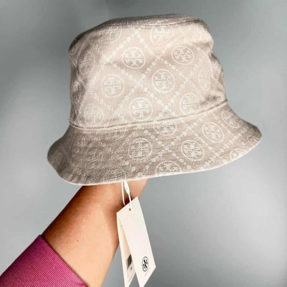 NWT Tory Burch Bucket Logo Tan White Hat
